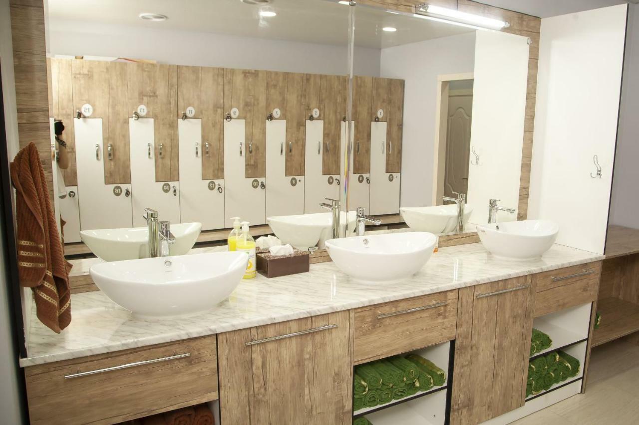 Wantong Hotel Tashkent Bagian luar foto
